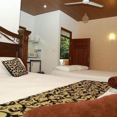 Happy Spring Guest Bed & Breakfast Mirissa Ngoại thất bức ảnh
