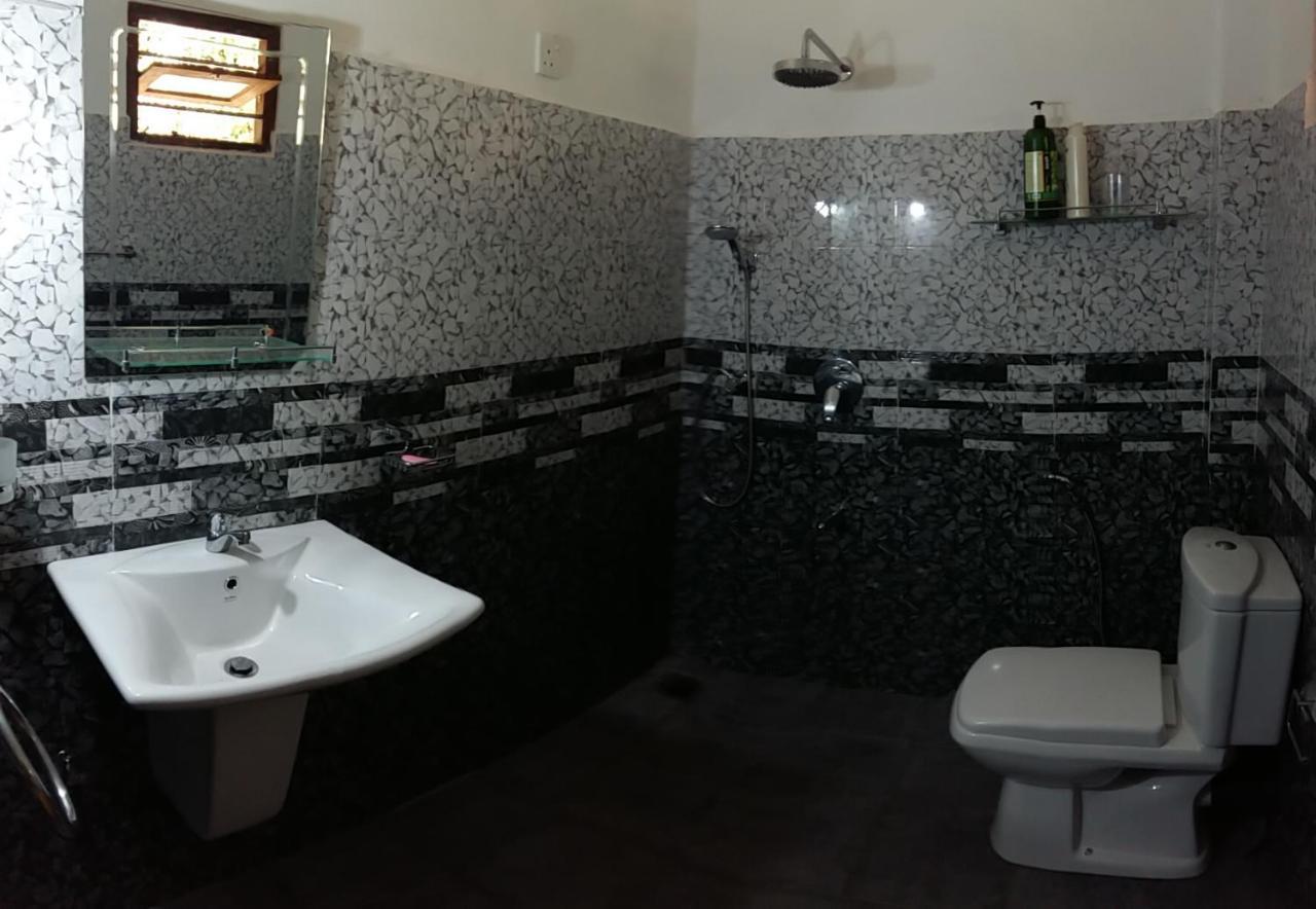 Happy Spring Guest Bed & Breakfast Mirissa Ngoại thất bức ảnh