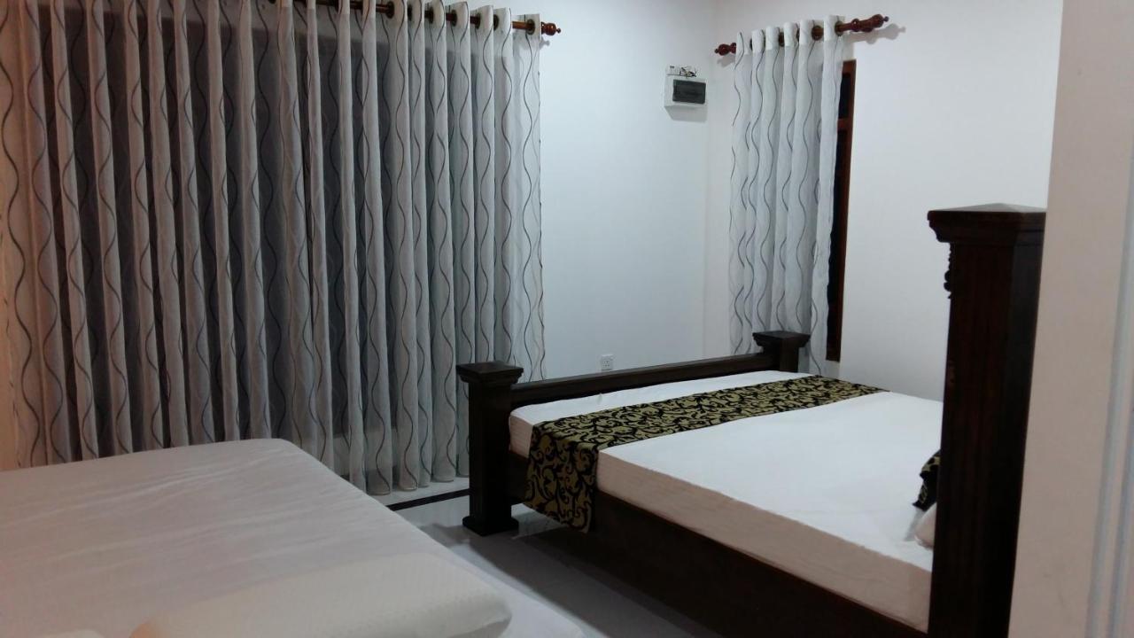 Happy Spring Guest Bed & Breakfast Mirissa Ngoại thất bức ảnh