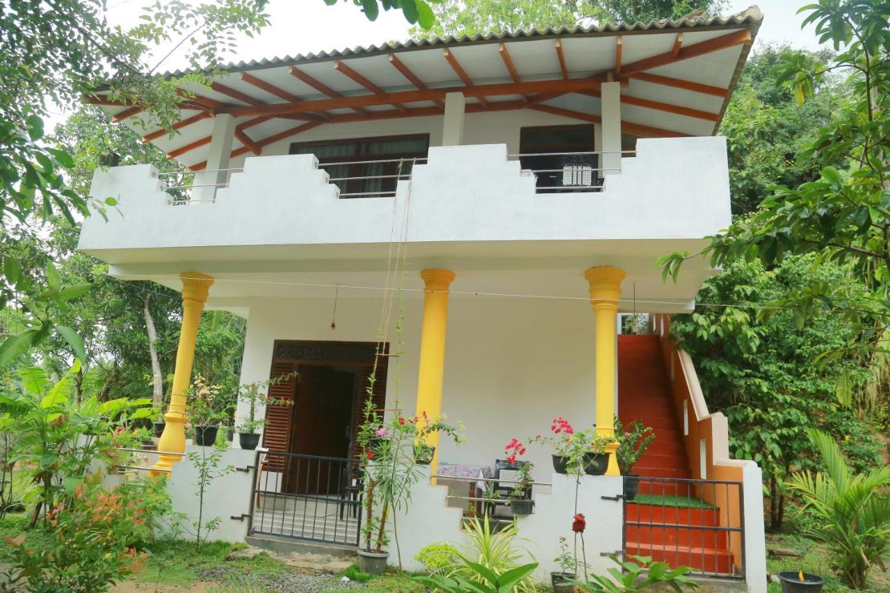 Happy Spring Guest Bed & Breakfast Mirissa Ngoại thất bức ảnh