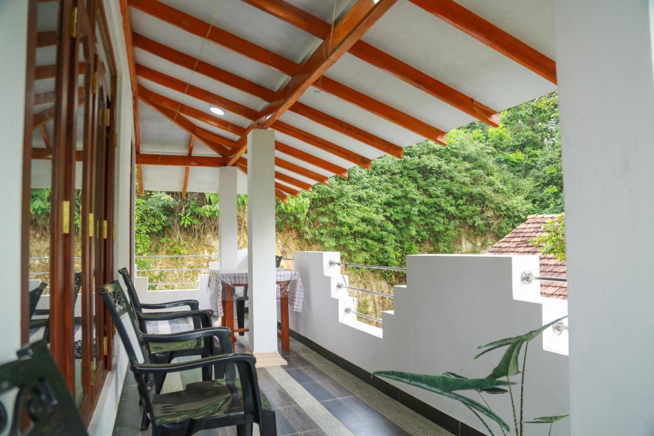 Happy Spring Guest Bed & Breakfast Mirissa Ngoại thất bức ảnh