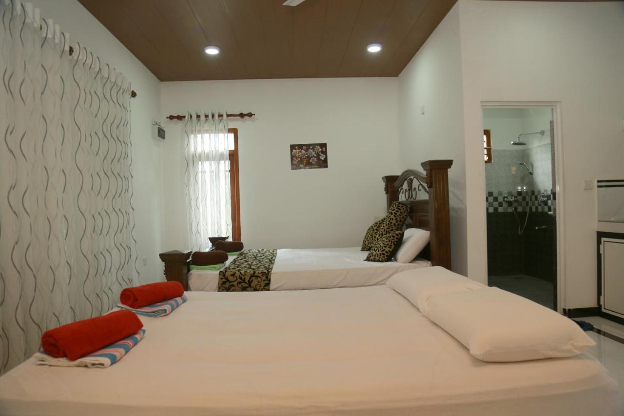 Happy Spring Guest Bed & Breakfast Mirissa Ngoại thất bức ảnh