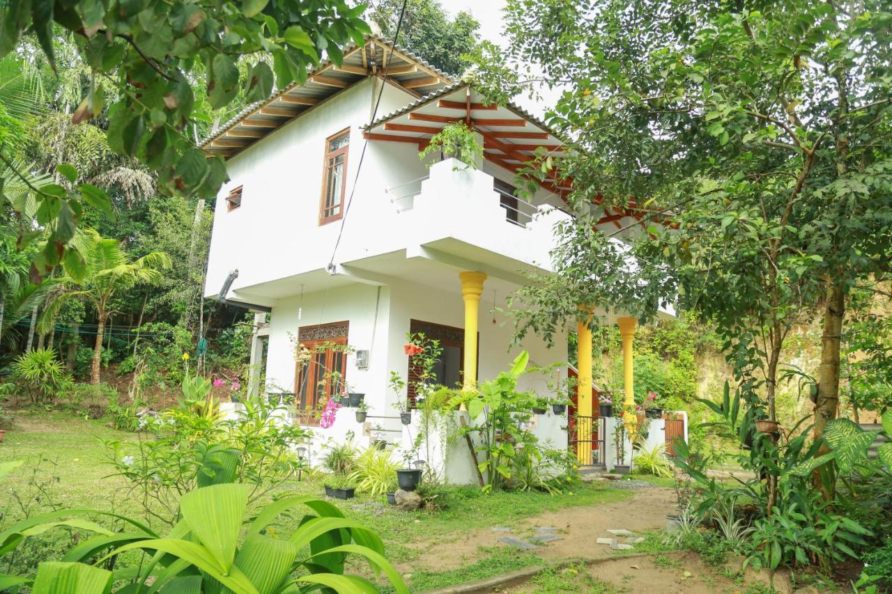 Happy Spring Guest Bed & Breakfast Mirissa Ngoại thất bức ảnh